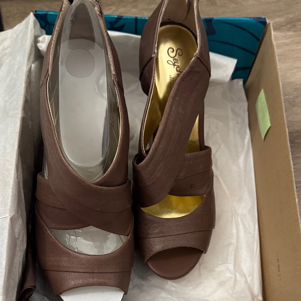 Seychelles Brown Open-Toe Crisscross High Heels